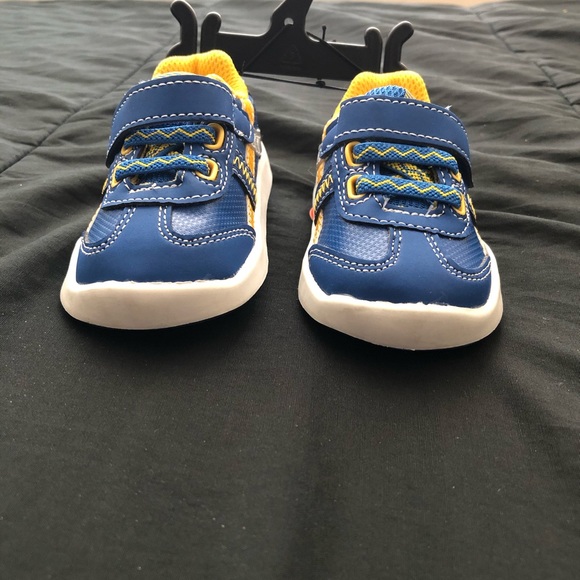 Infant Shoes - Picture 2 of 3